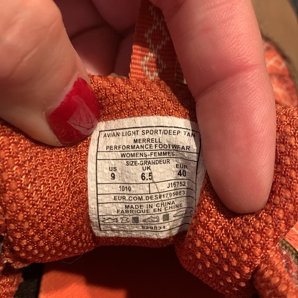 Merrell UNWORN trail running shoes w/ Vibram soles - Picture 7 of 7